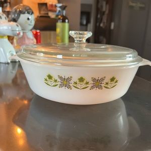 Vintage 1 1/2 Quart Deep Round Casserole by Fire King/Anchor Hocking